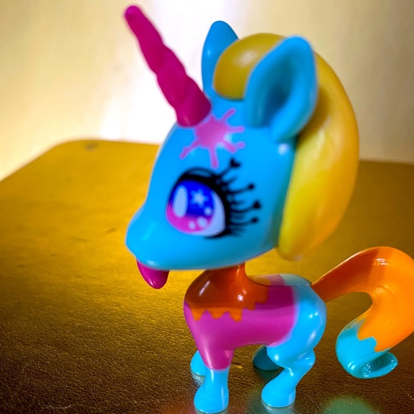 CUTE UNIQUE UNI-VERSE SURPRISE UNICORN SERIES 1 COLLECTIBLE GLAMMIN CAMERYN - Picture 5 of 8